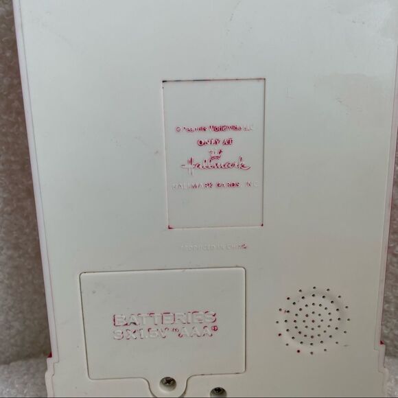 Hallmark Snoopy's Christmas Dance Party Musical Display - Picture 8 of 9